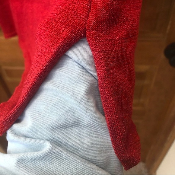 Questions / NWT/ Women's /Metallic Red Sweater/ Gold Studs(Neck/Sleeves) M - Picture 5 of 9